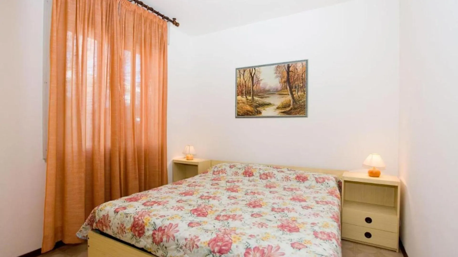 Terraced House In A Residence With A Pool ビビオーネ 0*,  イタリア