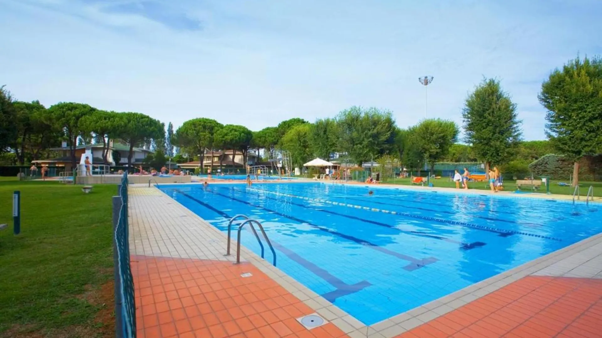 Terraced House In A Residence With A Pool Bibione Lejlighed